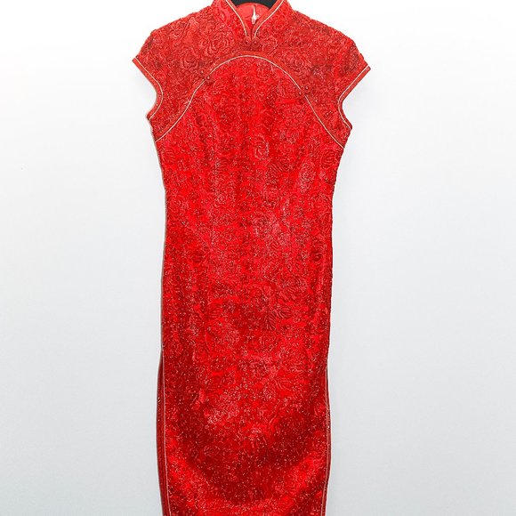 East Meets Dress - Sandra Red Wedding Qipao - Picture 4 of 5